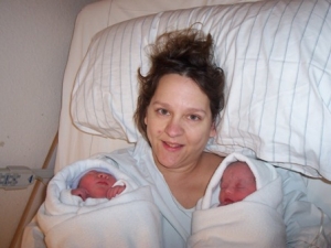Rabea und Raphaela, Baby mit Anenzephalie